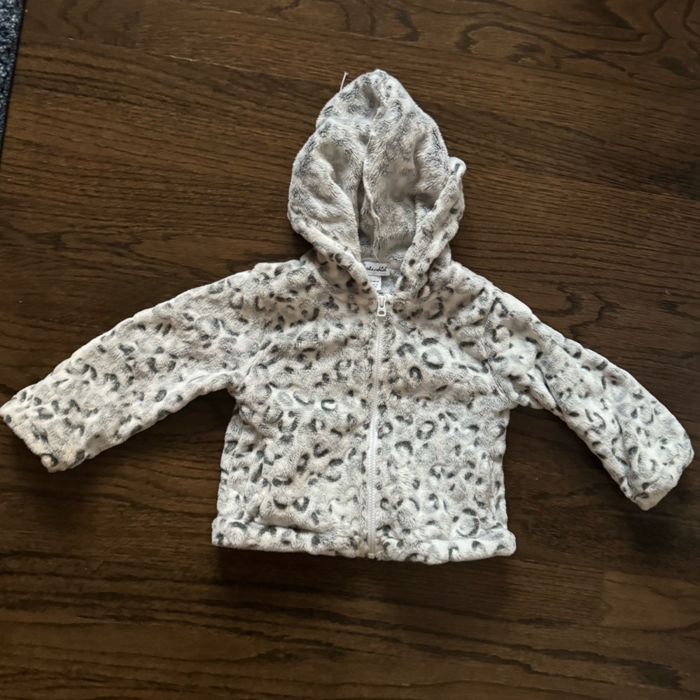Splendid Kids Gray & White Faux-Fur Leopard Hooded Puffer Jacket - Picture 3 of 5